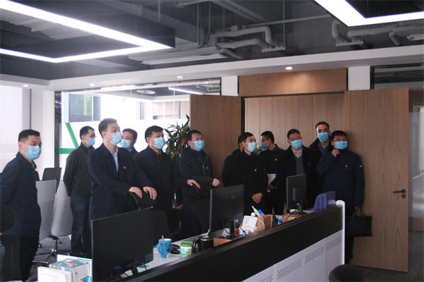 省国资委党委委员、驻委纪检监察组组长贺向东到秦创原欧博官方网站集团立异中心调研